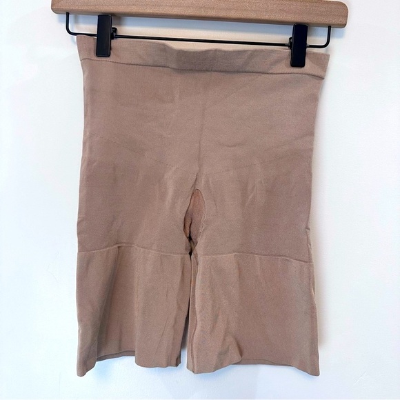 SPANX Power Shorts womens size medium tan shapewear - Picture 2 of 5